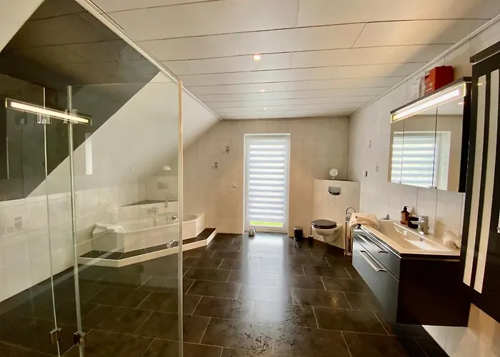 Moderne Seeblick * Freudenberg (North Rhine-Westphalia)